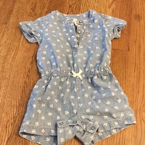 3 For $10 🎉 Carter’s Romper